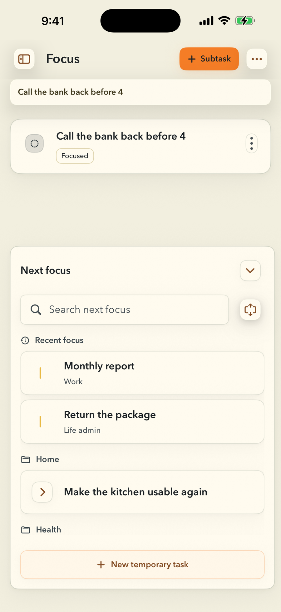 The FinishTrax Next focus panel expanded while a quick task called Call the bank back before 4 is in focus. Under the Recent focus heading, Monthly report from the Work folder sits at the top of the list with Return the package beneath it, ready to return to in one tap.