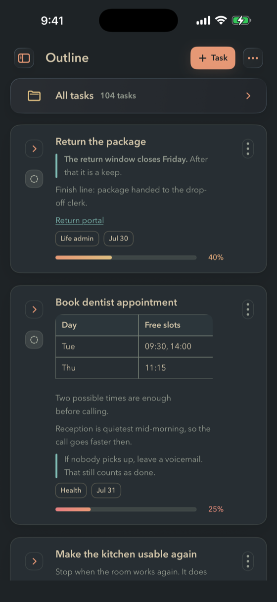 The same FinishTrax Outline screen in the Dark Hard theme.